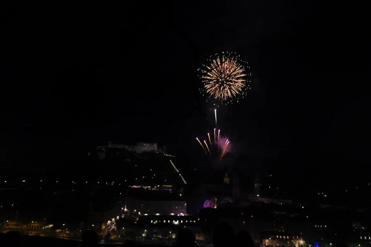 Mozarts Piano-Apartment With Cinematiccityview Salzburg